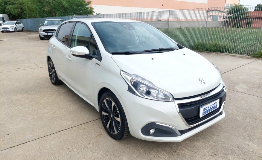 PEUGEOT 208 1.2 Pure Tech Signature 5p – 2019 *PROMO